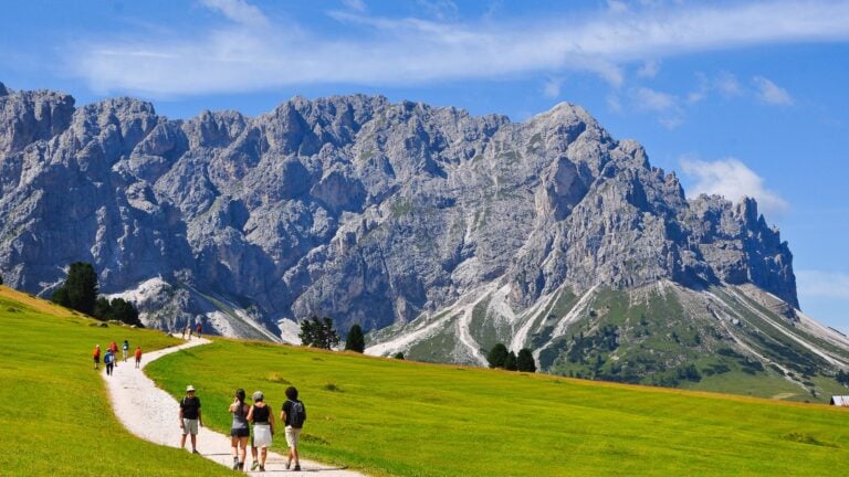 Group of hikers from Munich to Venice